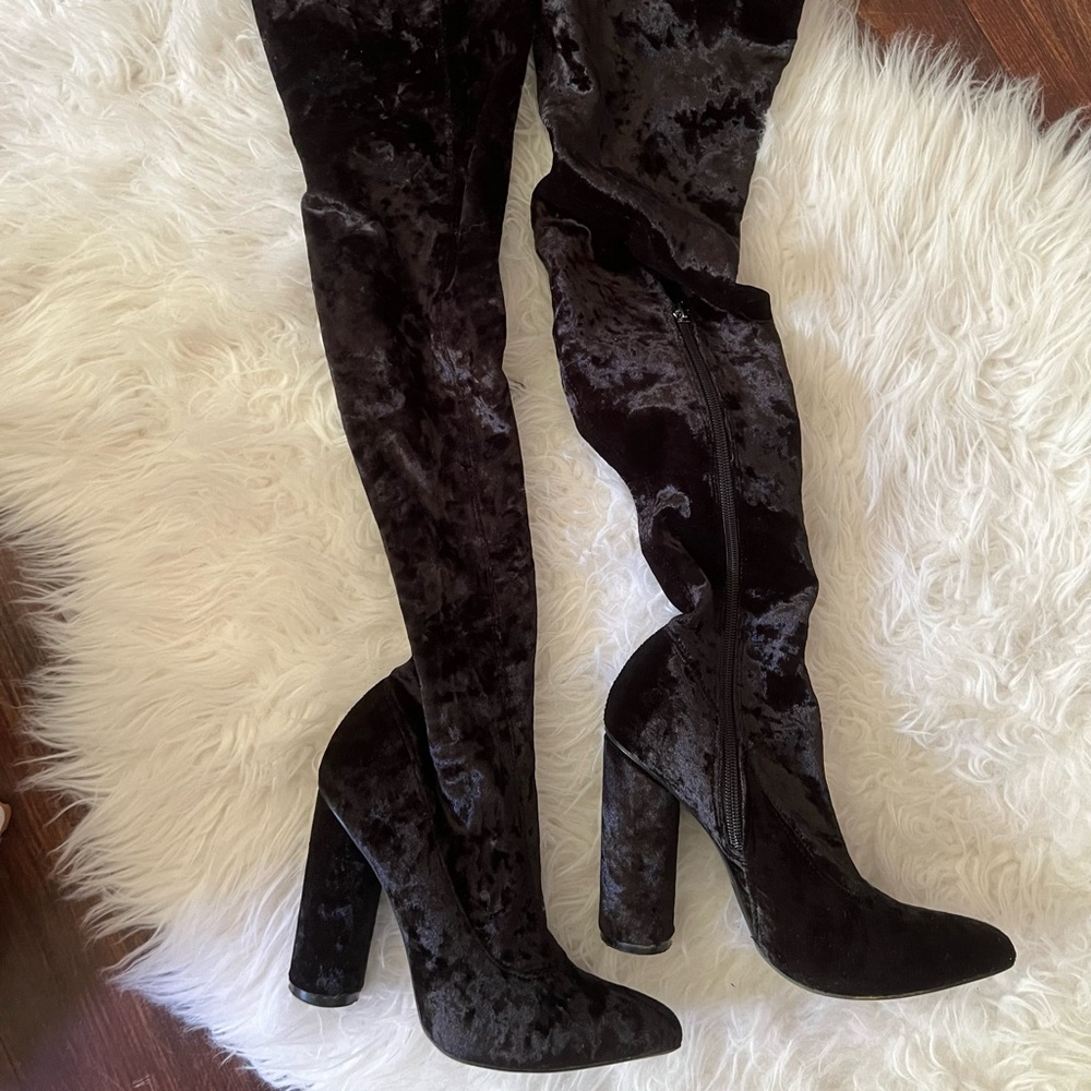 Over-the-knee/ Thigh High Black Velvet Boots, size 7
